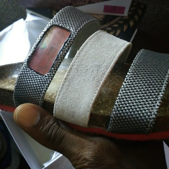 Sandals - Picture 3 of 4